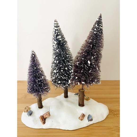 Dickens Christmas Collectibles Sisal Tree Display Of 3 Trees - Picture 3 of 3